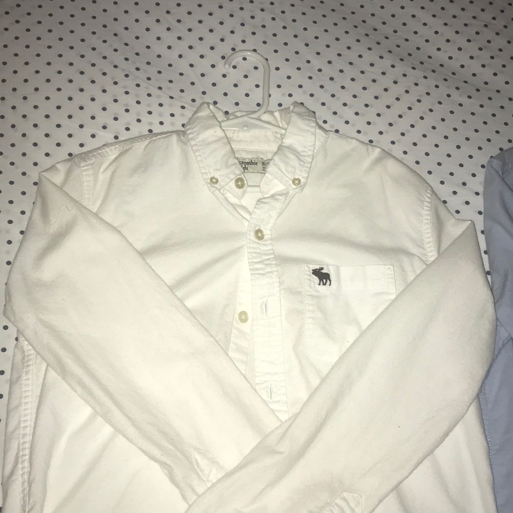 *2 KIDS ABERCROMBIE BUTTON UP SHIRTS* (EXCELLENT)